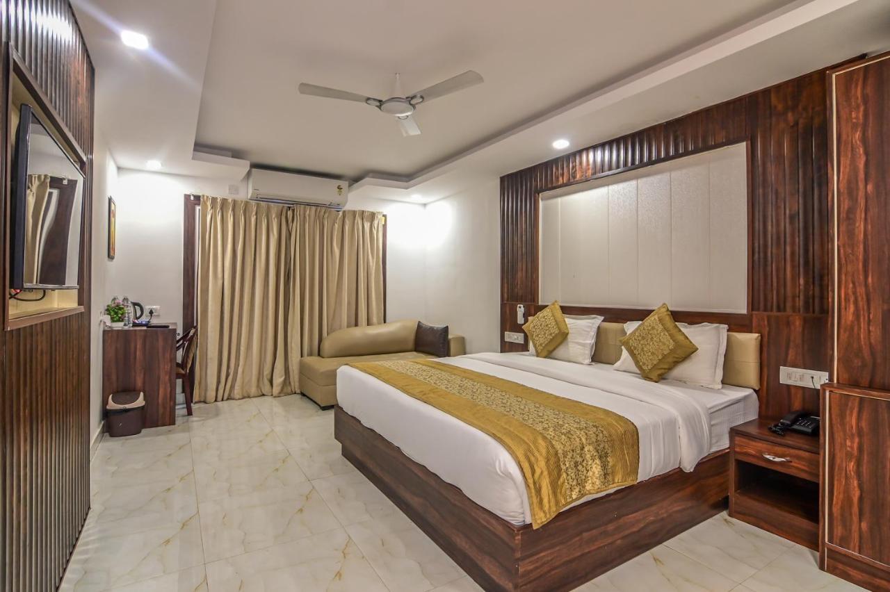 De Falcon Goa Beach Resort Candolim Buitenkant foto
