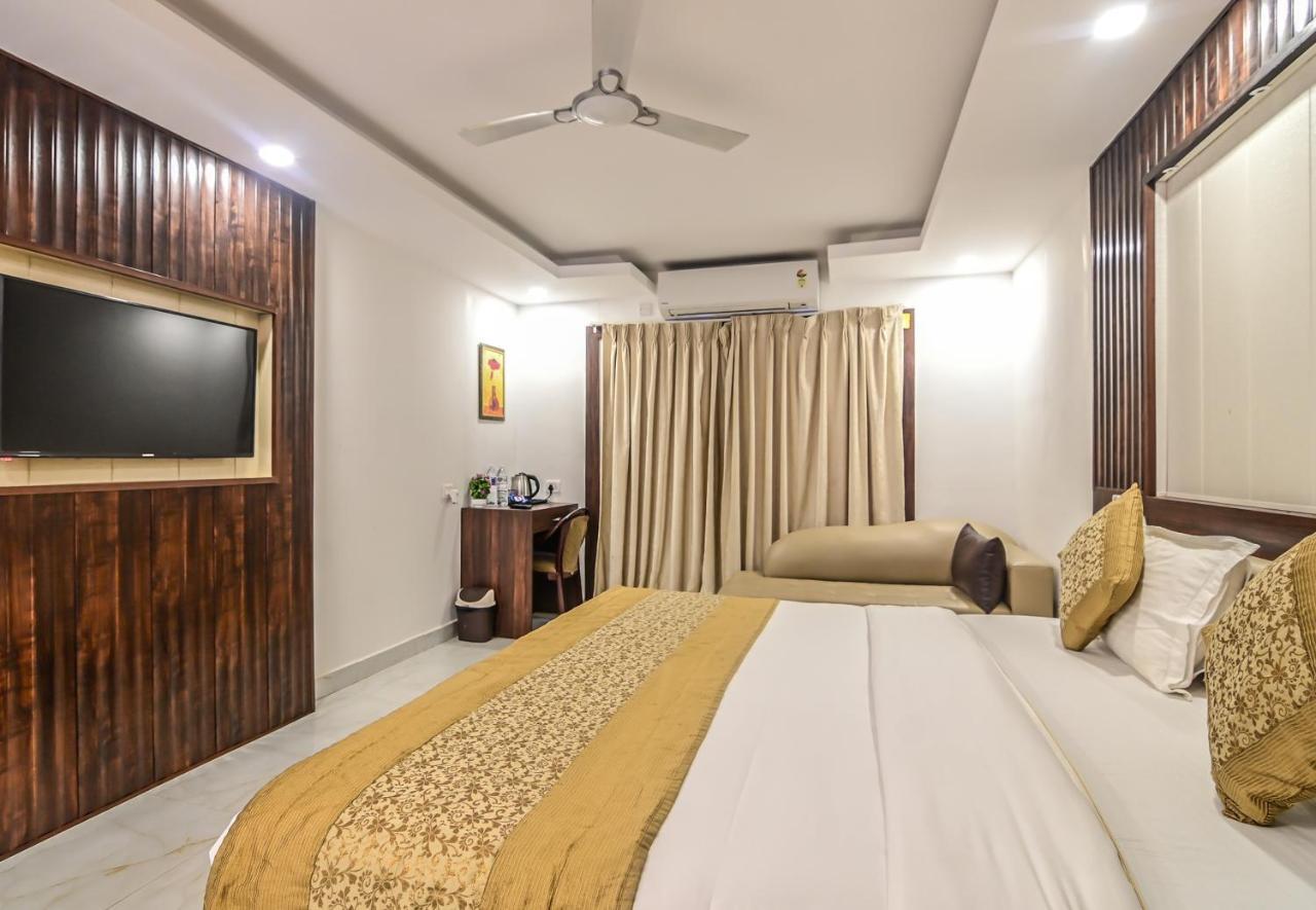 De Falcon Goa Beach Resort Candolim Buitenkant foto