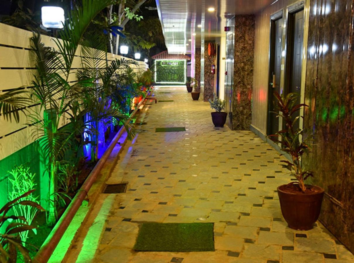 De Falcon Goa Beach Resort Candolim Buitenkant foto
